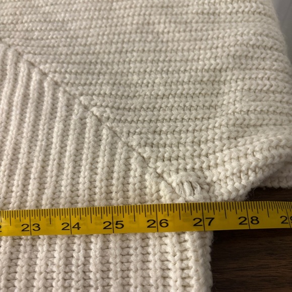 UNIF Cream Off-the-Shoulder Distressed Retro Sweater L - Picture 7 of 9